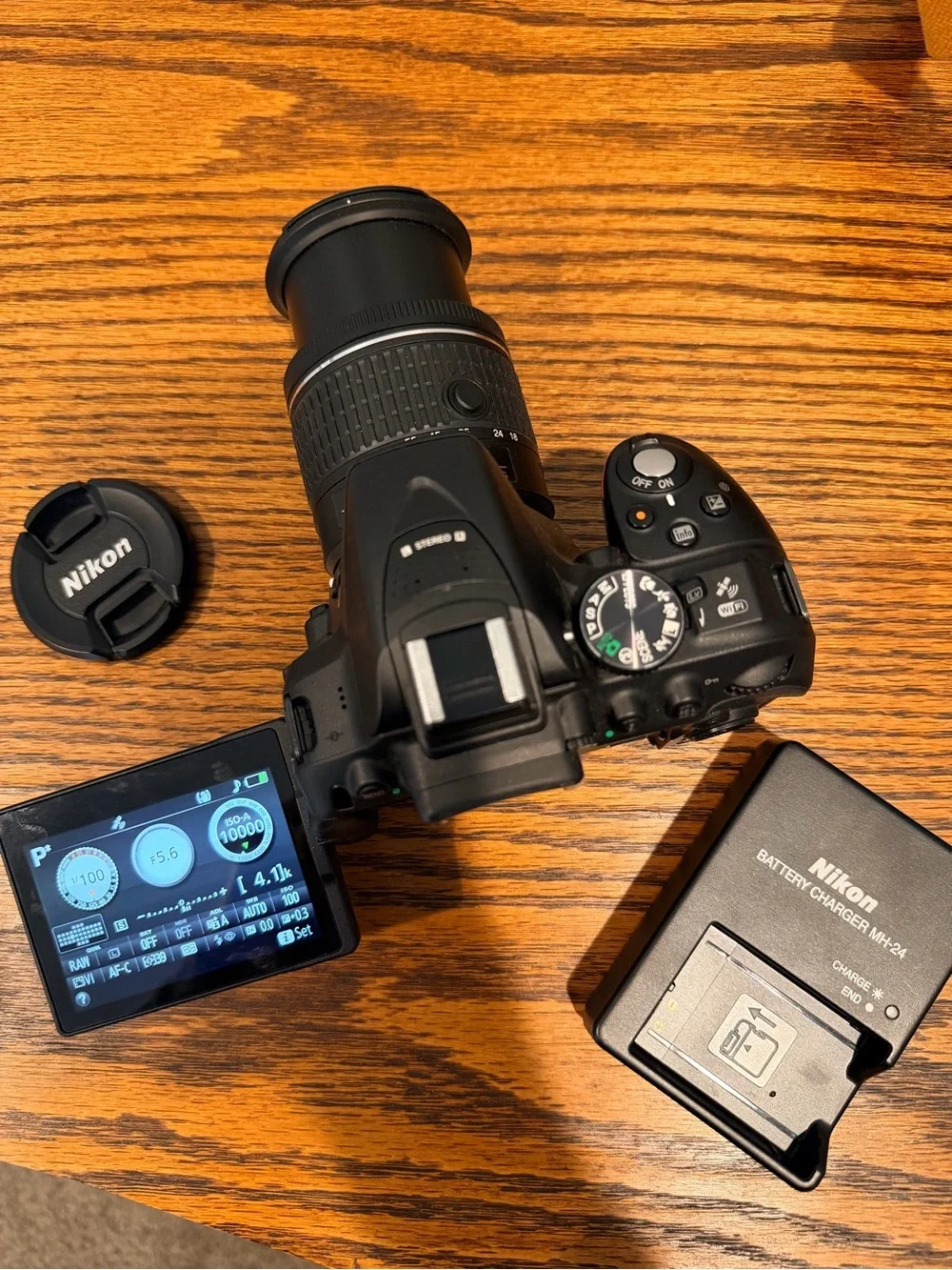 Nikon D5300 DSLR Camera in Black with case and strap